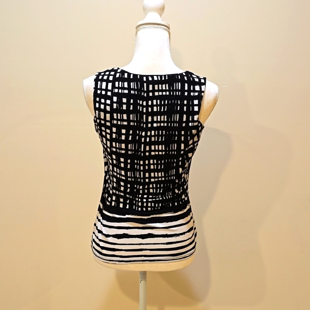 Calvin Klein top. Size XS - Picture 3 of 7